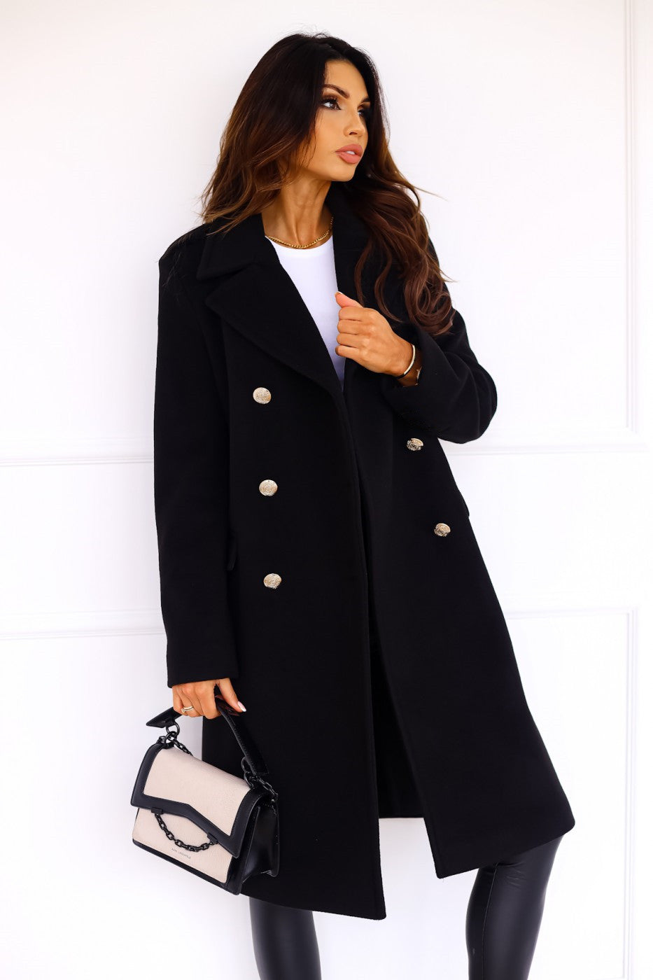 Manteau femme long à boutons coupe élégante en maille mélangée usage urbain