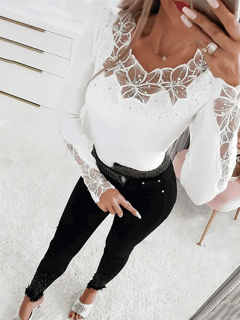 CLAIRE LYON | HAUT COL V EN DENTELLE POUR FEMMES