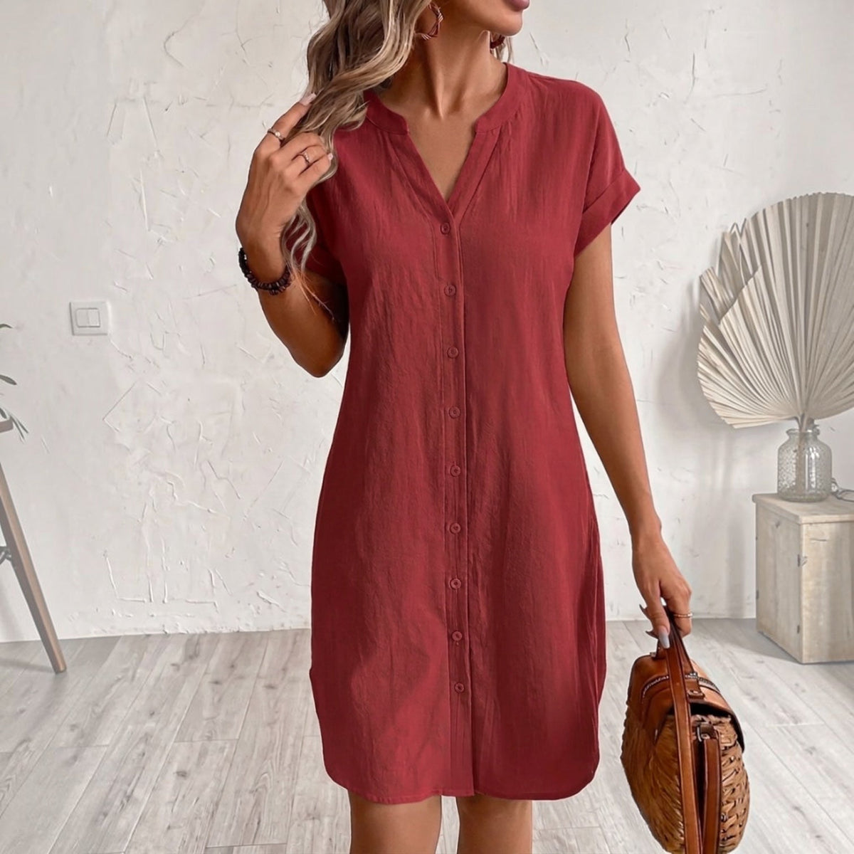 CLAIRE LYON | ROBE CHEMISE À COL EN V POUR FEMMES