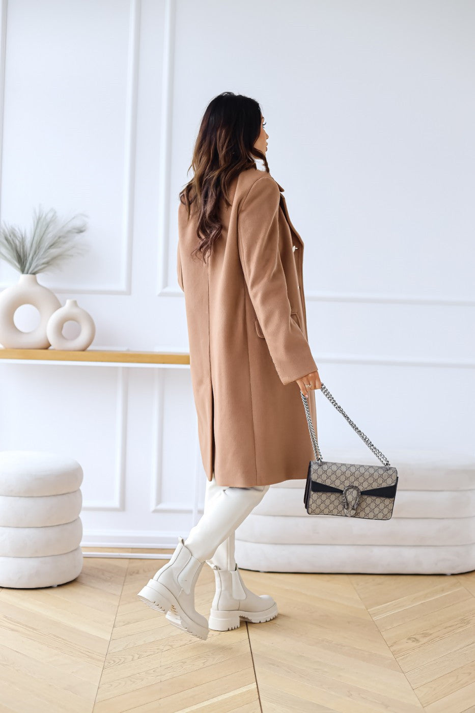 Manteau femme long à boutons coupe élégante en maille mélangée usage urbain