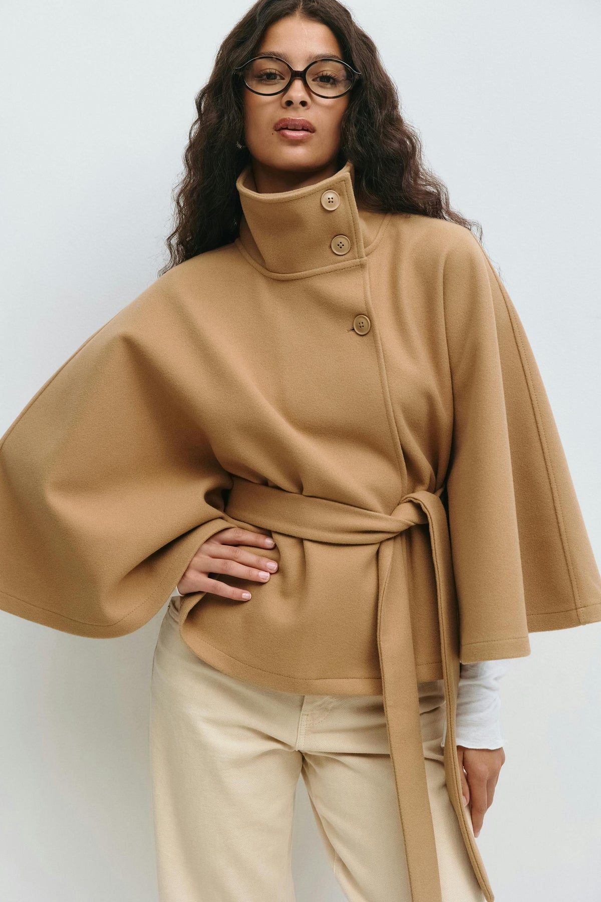 CLAIRE LYON | MANTEAU CAPE À CEINTURE POUR FEMMES