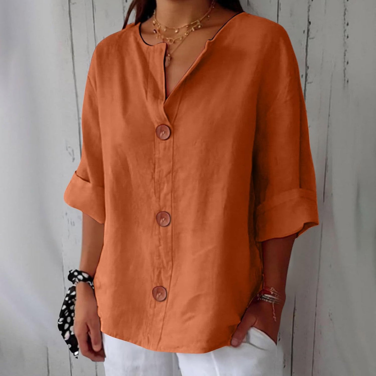CLAIRE LYON | CHEMISE À COL EN V POUR FEMMES