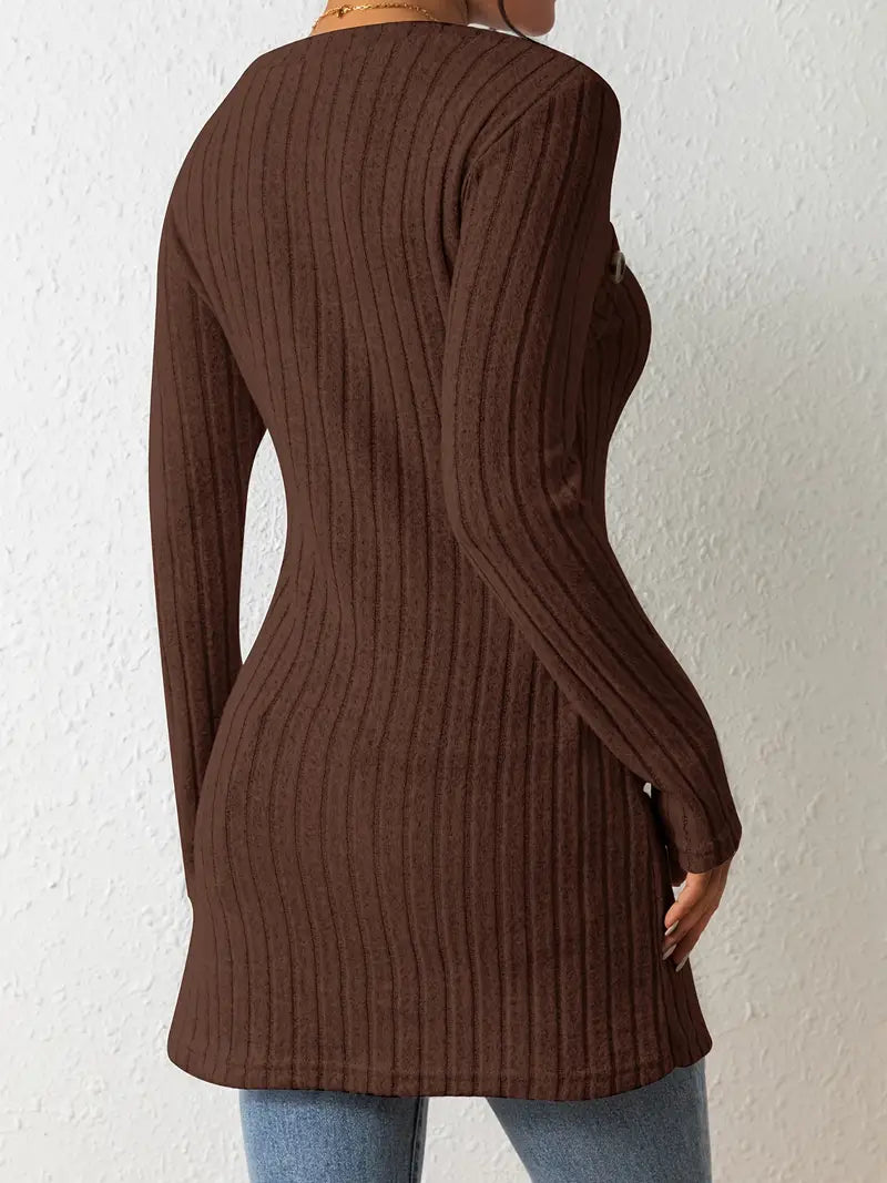 Julia - Haut Asymétrique à Côtes à la Mode