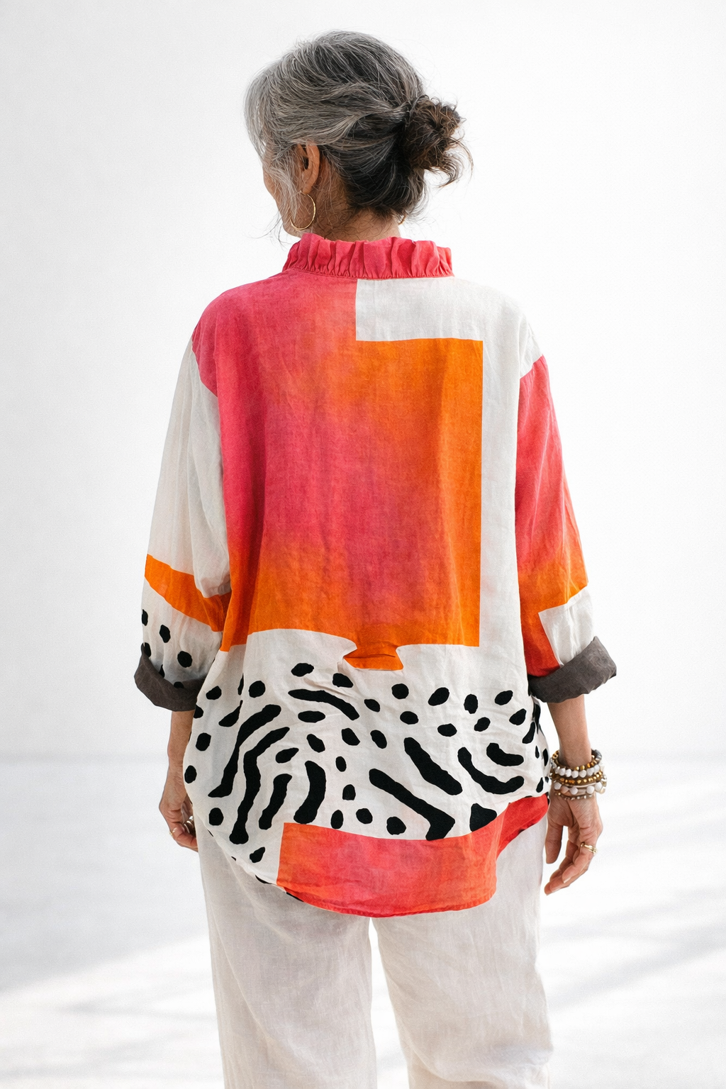 CLAIRE LYON | BLOUSE À COL V VOLANT SUR LE DEVANT POUR FEMME