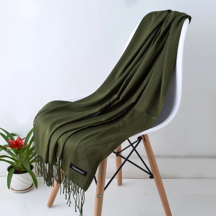 Écharpe femme élégante avec franges – légère, douce et chic