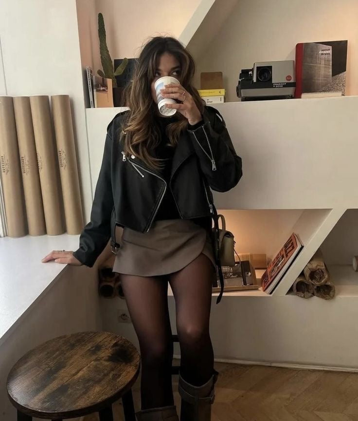 CLAIRE LYON | JUPE SHORT CHIC POUR FEMMES