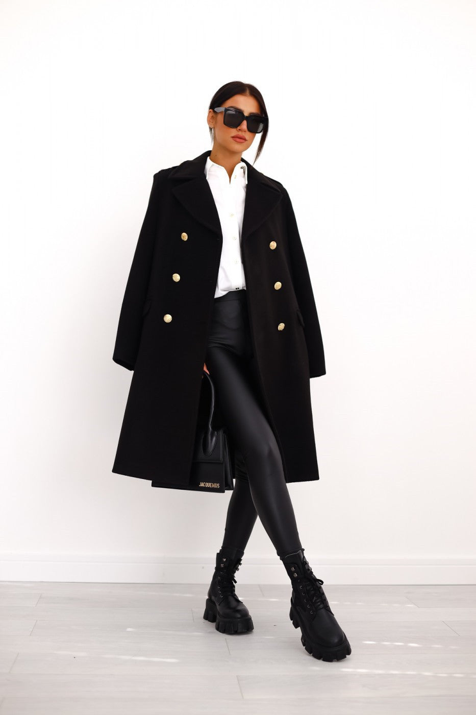 Manteau femme long à boutons coupe élégante en maille mélangée usage urbain