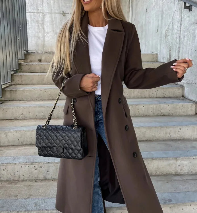 Manteau femme long ceinturé coupe ajustée maille mélangée usage quotidien