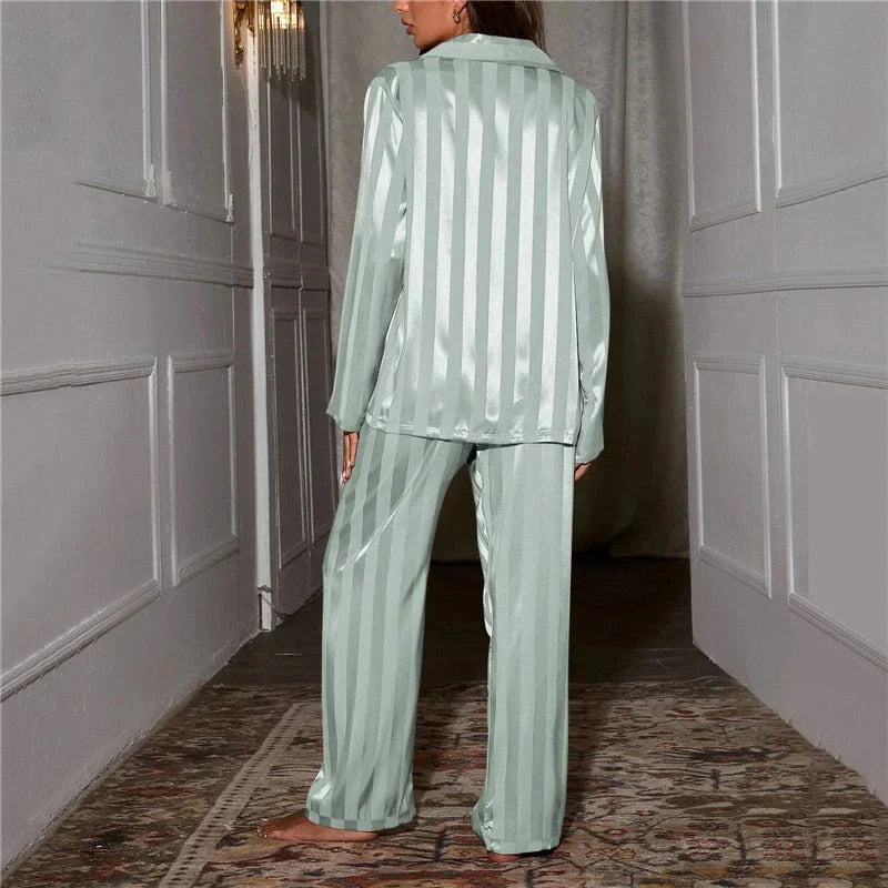 CLAIRE LYON | ENSEMBLE DE PYJAMA CLASSIQUE POUR FEMMES