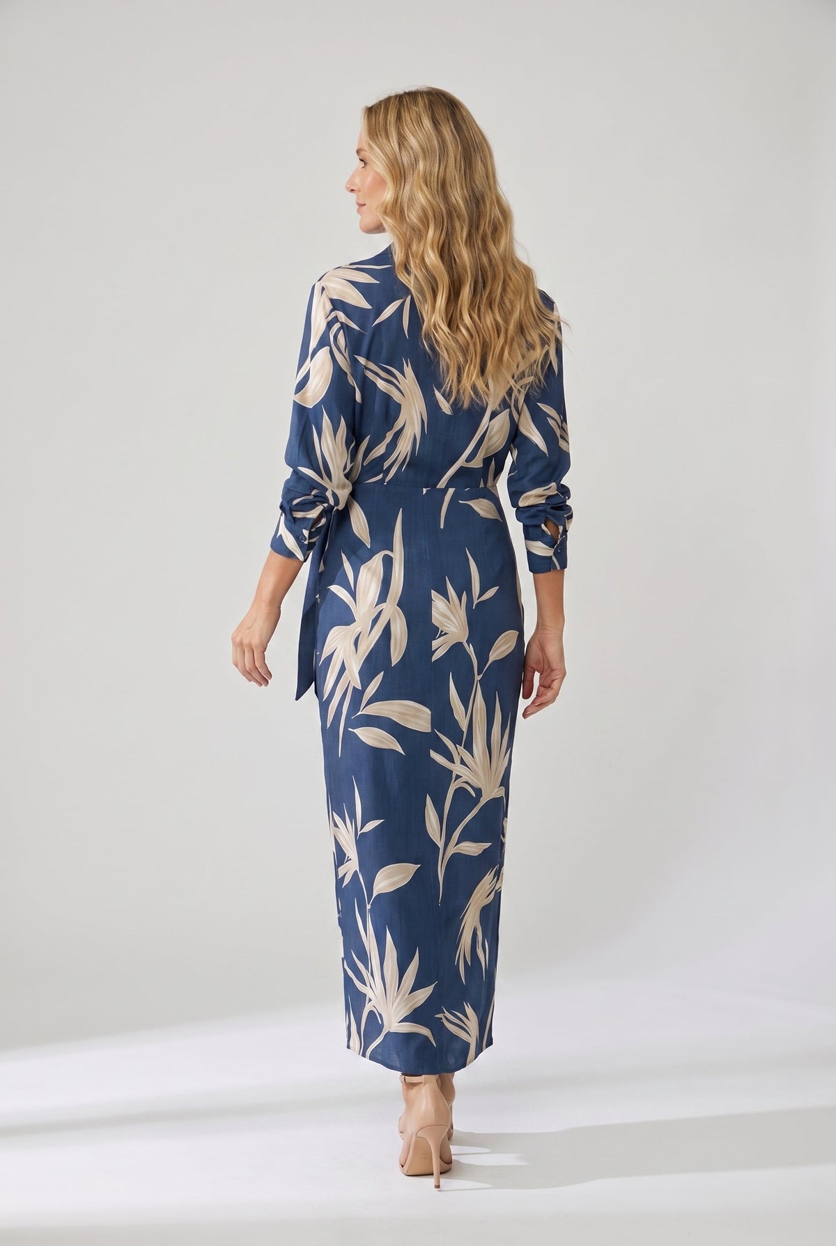 CLAIRE LYON | ROBE MAXI MODERNE POUR FEMMES